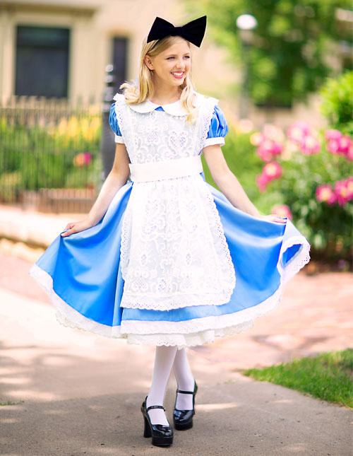 Alice in 2025 onederland outfit