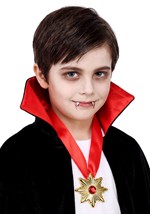 Vampire Medallion Necklace Alt 3